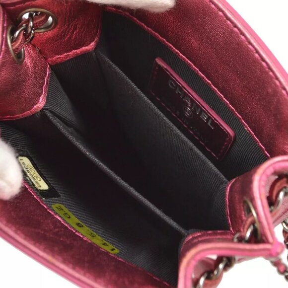 Chanel Pink Patent Leather Chain Pochette Shoulder Bag - Picture 5 of 8